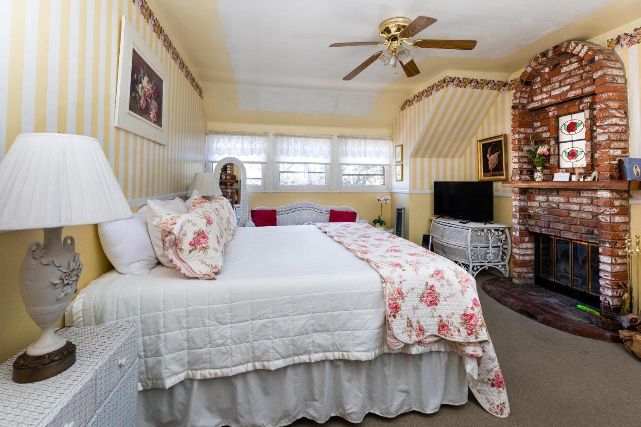 Gold Mountain Manor Bed & Breakfast Big Bear Lake Exterior photo