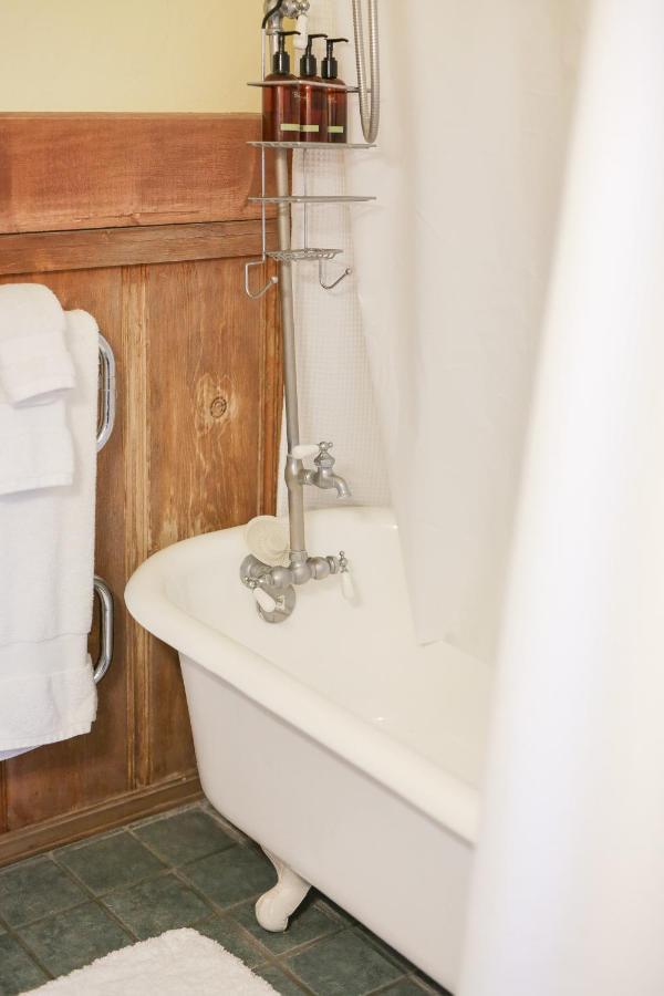 Gold Mountain Manor Bed & Breakfast Big Bear Lake Exterior photo